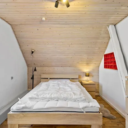4 Bedroom Awesome In Holiday home Humble