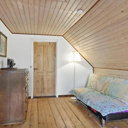 Four-bedroom In * Humble