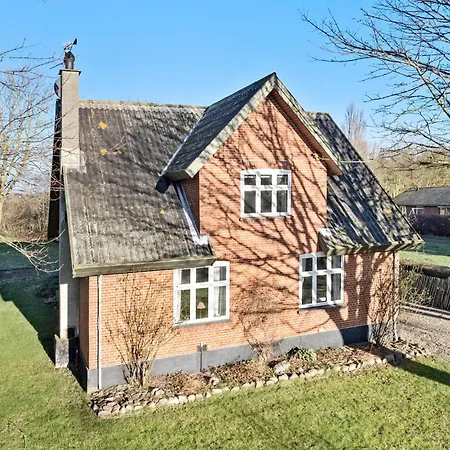 Holiday home Four-bedroom In